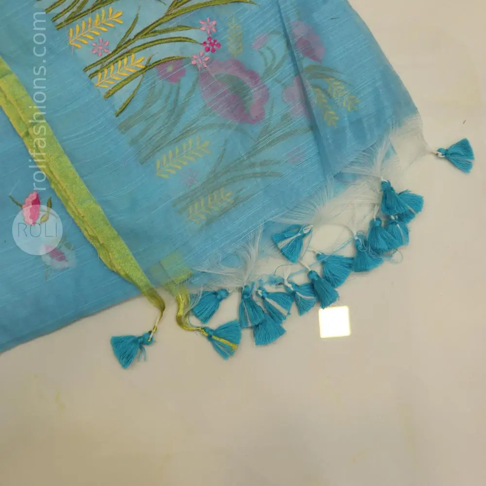 Nevy blue saree in floral embroidery and patterned with pink fabric