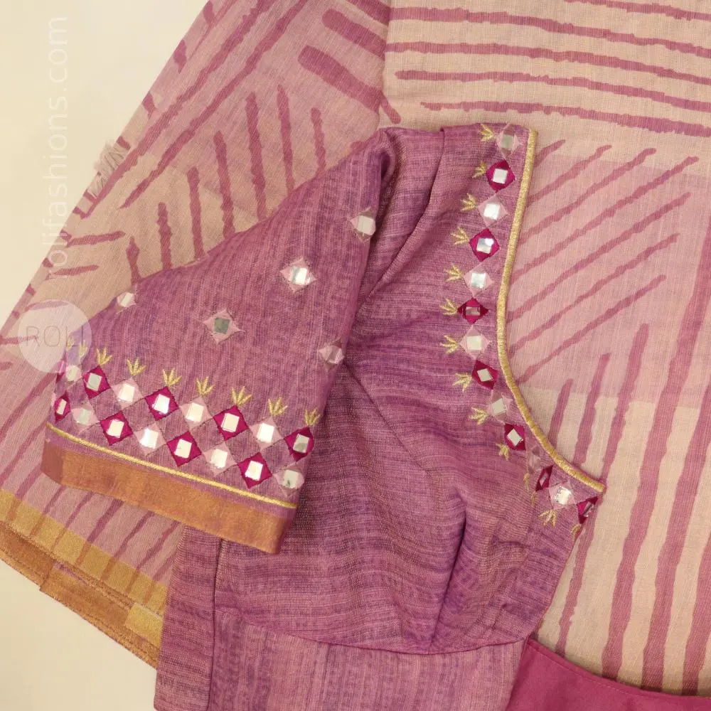 Shades of mauve, lilac, and dusty pink: