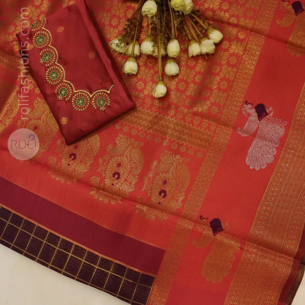 Dark paakku colour with crimson border