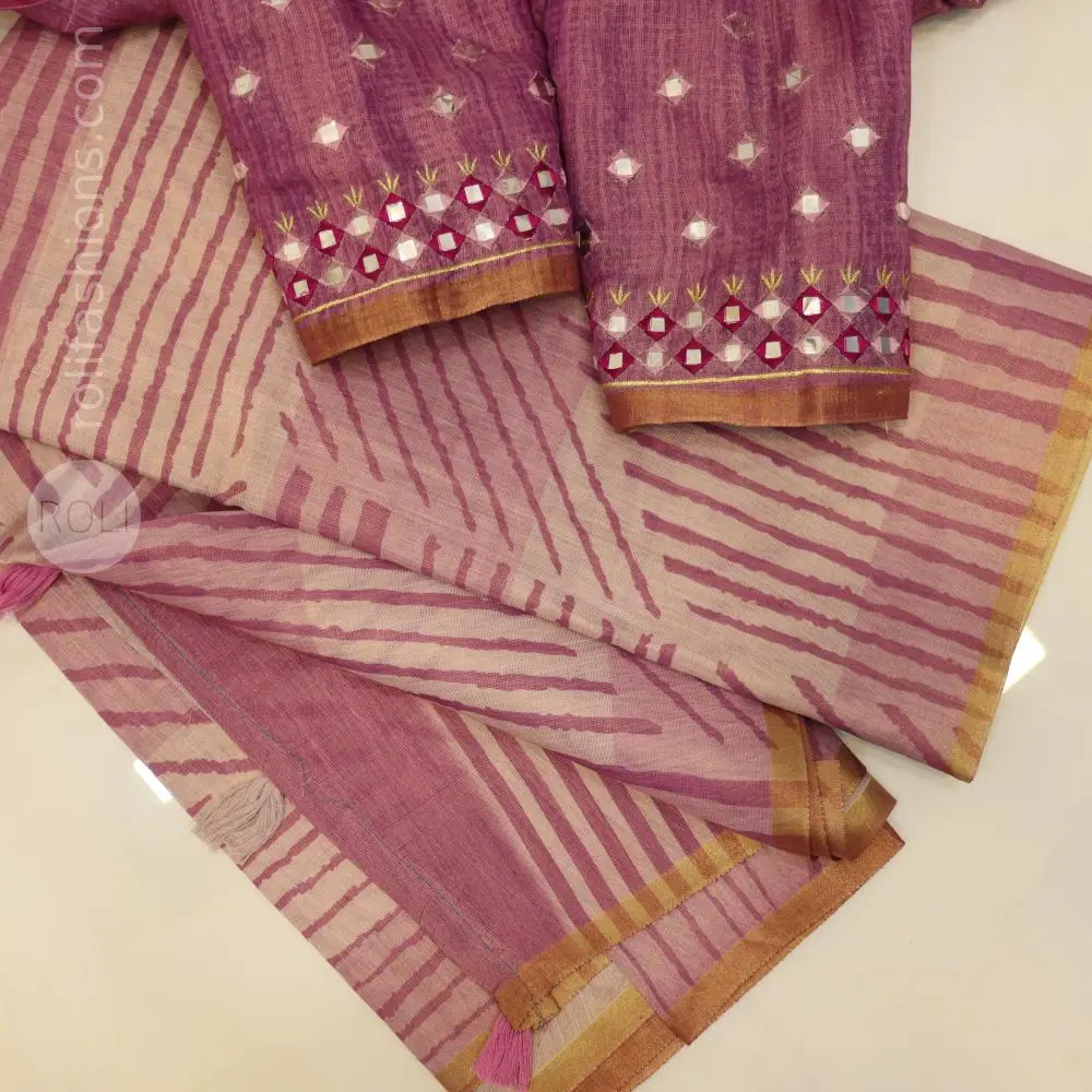 Shades of mauve, lilac, and dusty pink: