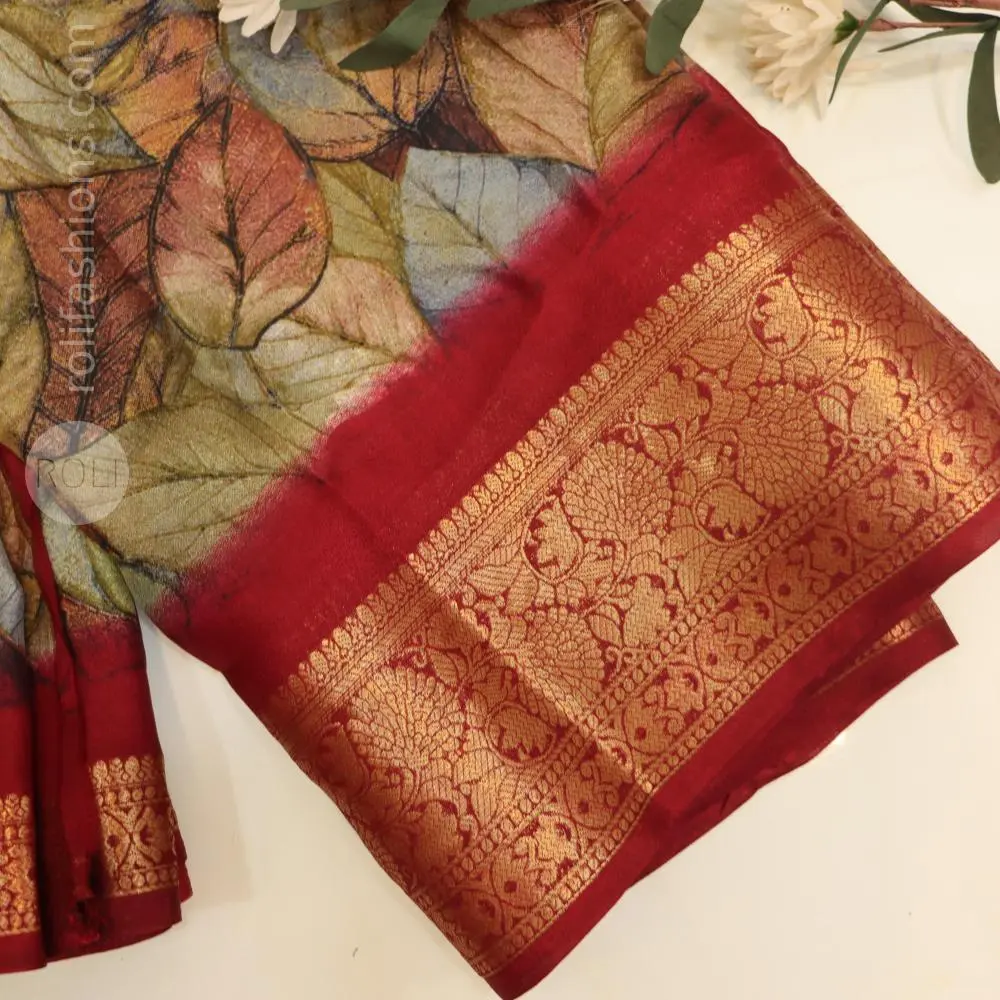 Multicoloured leaves with maroon border