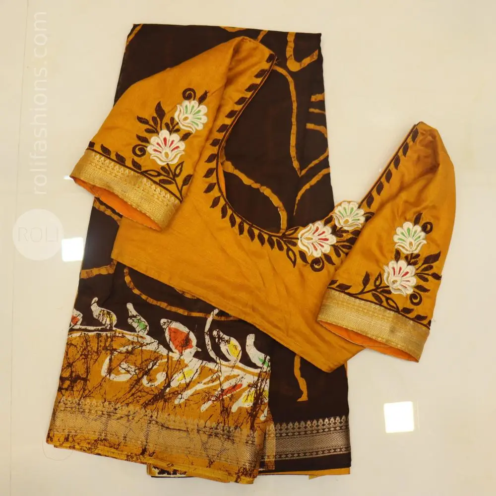 Overall Look A perfect choice for women who love art-inspired fashion with a traditional soul. 