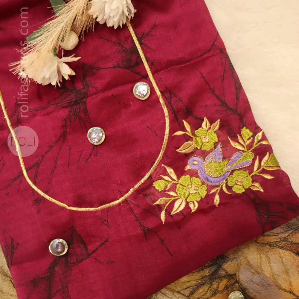 Dried leaves with reddish maroon border