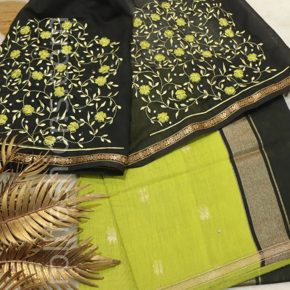 Green and black mudra