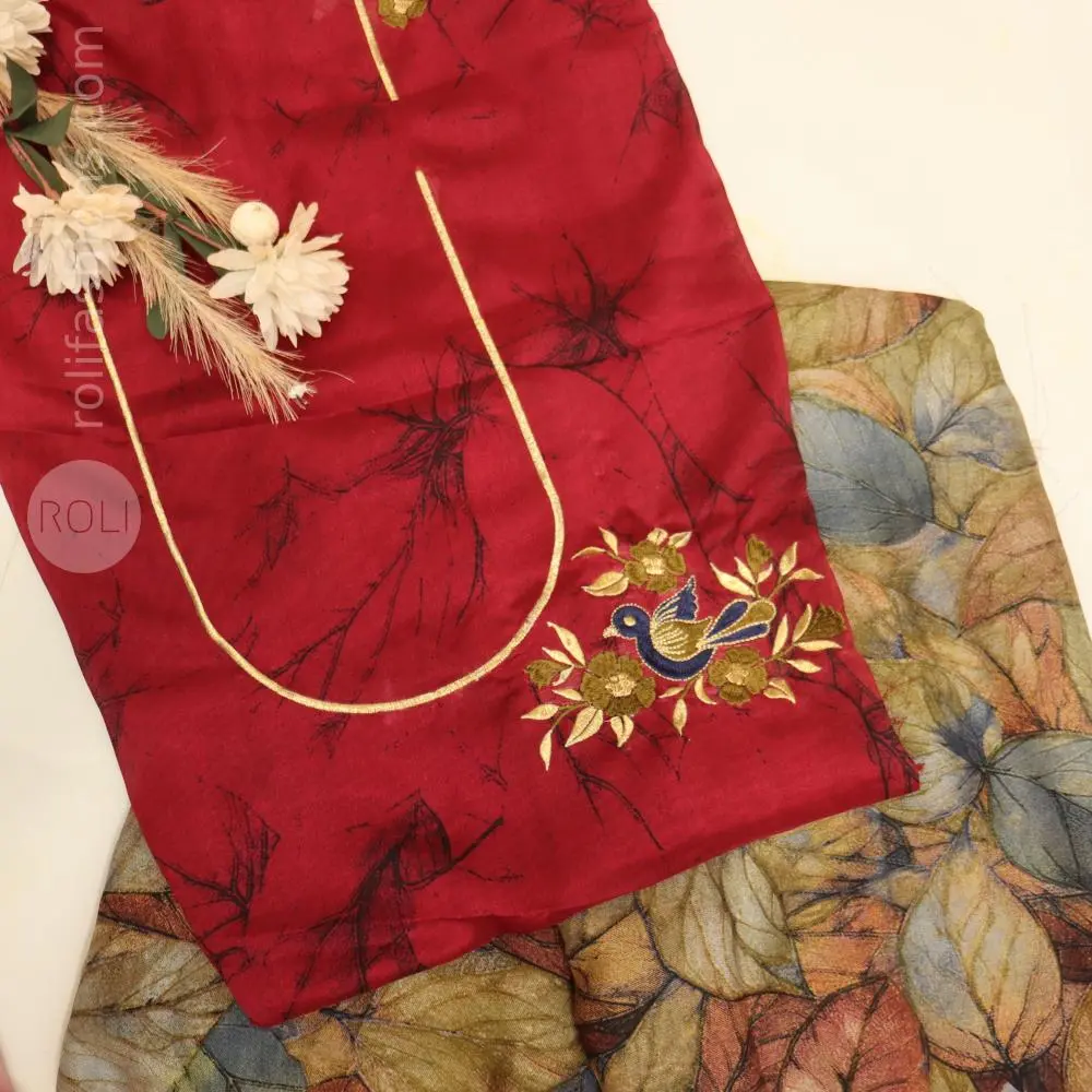 Multicoloured leaves with maroon border